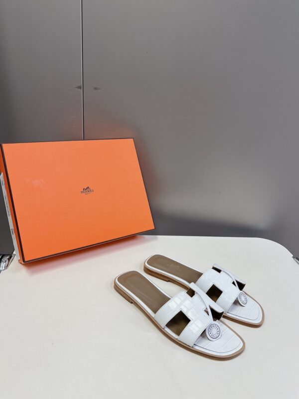 Hermes- Oran Sandal