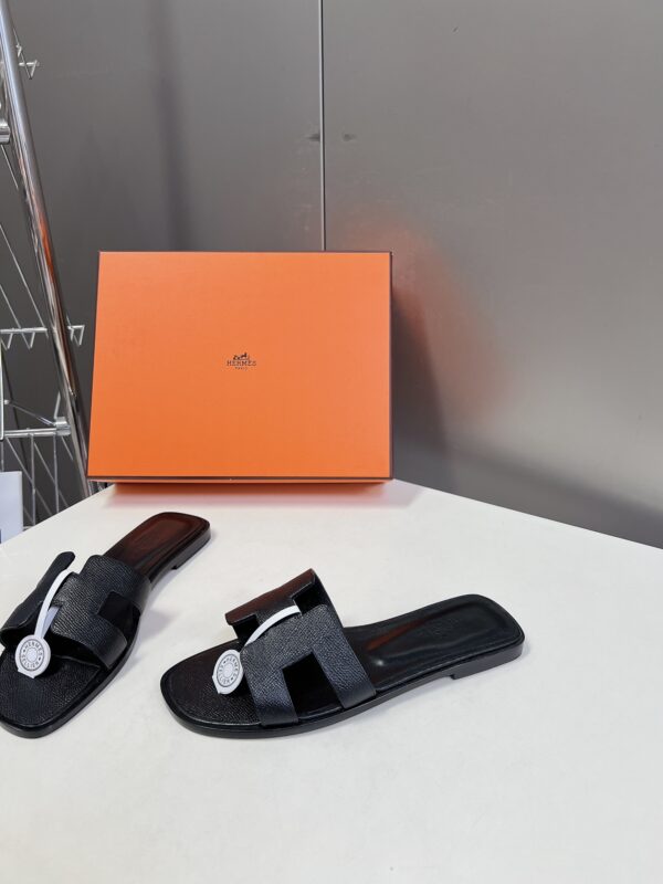 Hermes- Oran Sandal