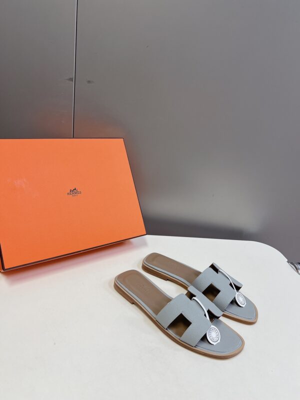 Hermes- Oran Sandal