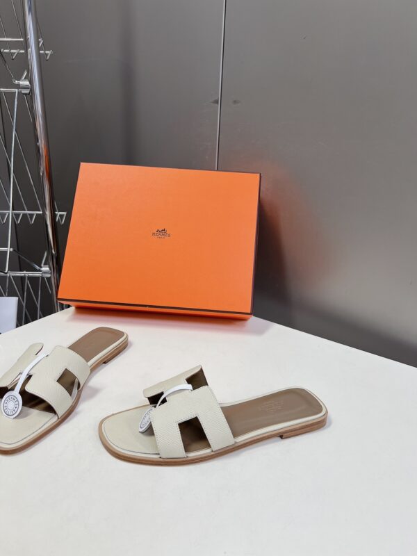 Hermes- Oran Sandal