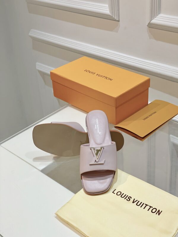 Louis Vuitton - LV Capri Flat Mule