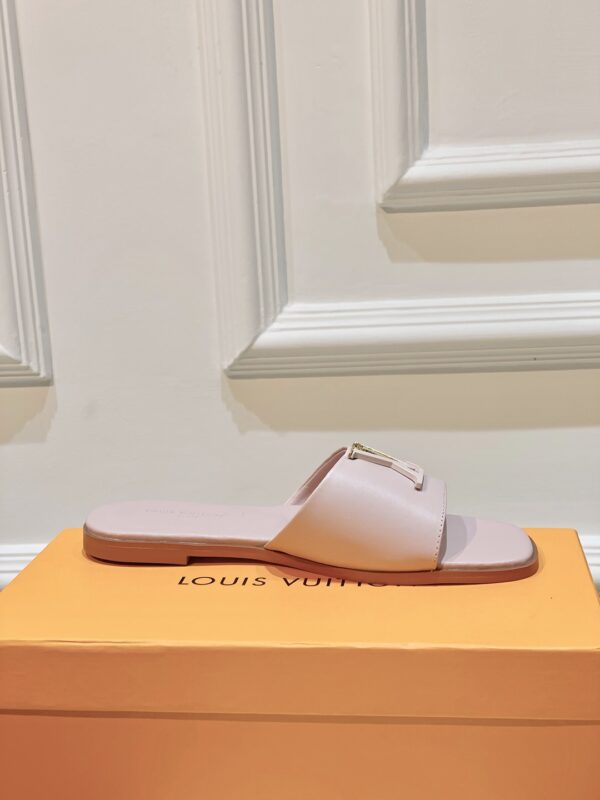 Louis Vuitton - LV Capri Flat Mule