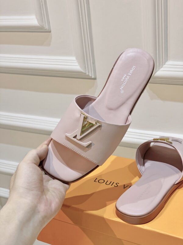 Louis Vuitton - LV Capri Flat Mule