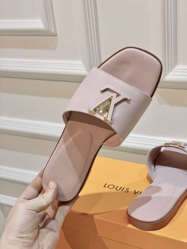 Louis Vuitton - LV Capri Flat Mule