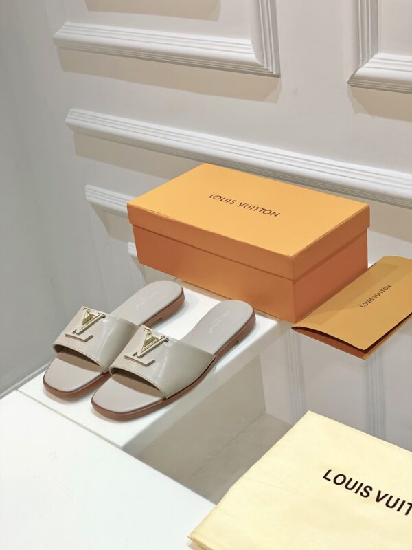 Louis Vuitton - LV Capri Flat Mule