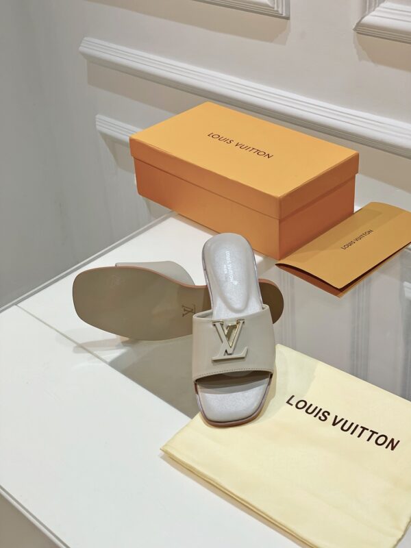 Louis Vuitton - LV Capri Flat Mule
