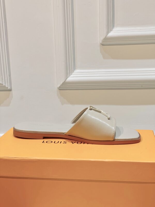 Louis Vuitton - LV Capri Flat Mule