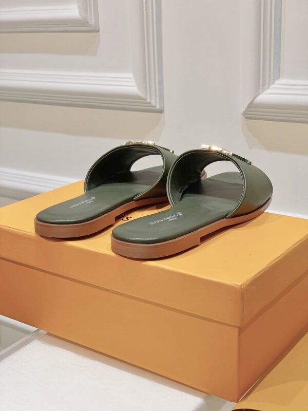 Louis Vuitton - LV Capri Flat Mule