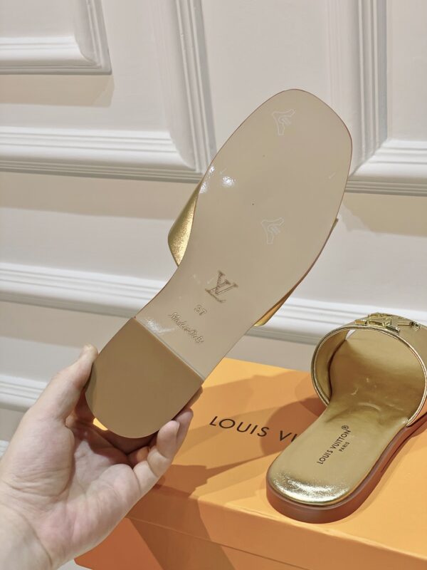 Louis Vuitton - LV Capri Flat Mule