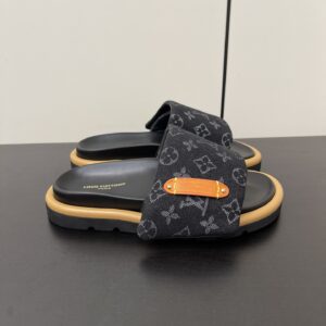 Louis Vuitton - Pool Pillow Flat Comfort Mule