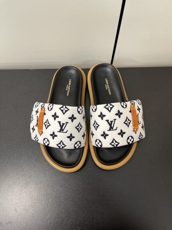 Louis Vuitton - Pool Pillow Flat Comfort Mule