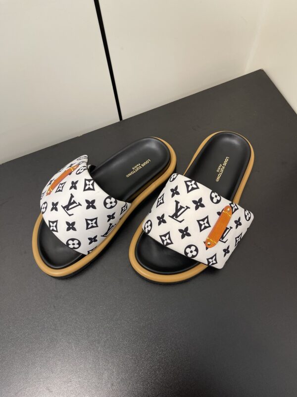 Louis Vuitton - Pool Pillow Flat Comfort Mule