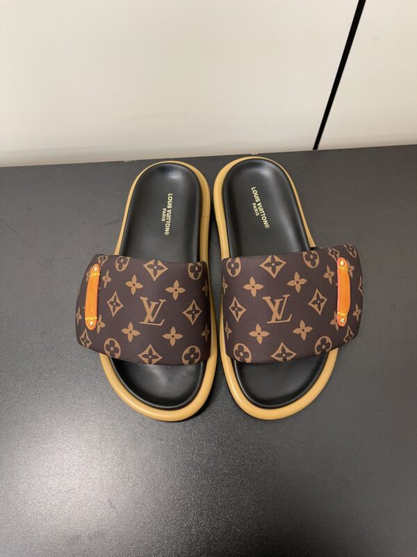 Louis Vuitton - Pool Pillow Flat Comfort Mule