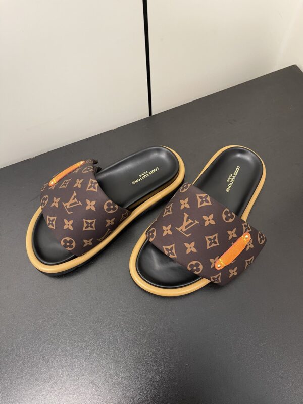 Louis Vuitton - Pool Pillow Flat Comfort Mule