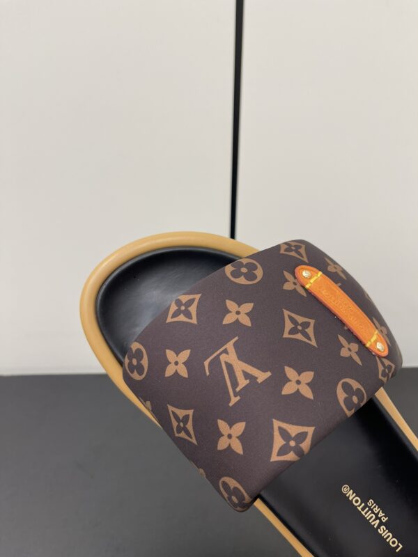 Louis Vuitton - Pool Pillow Flat Comfort Mule
