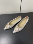 Louis Vuitton - Flat Shoes