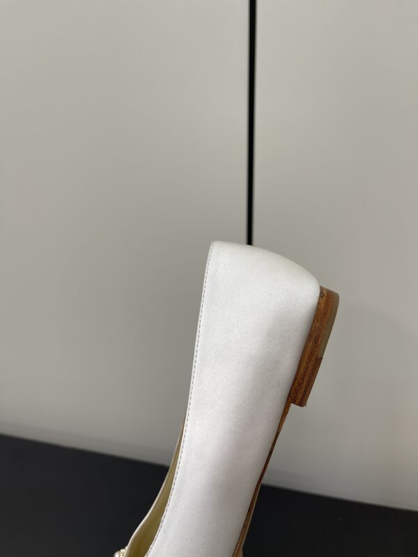 Louis Vuitton - Flat Shoes