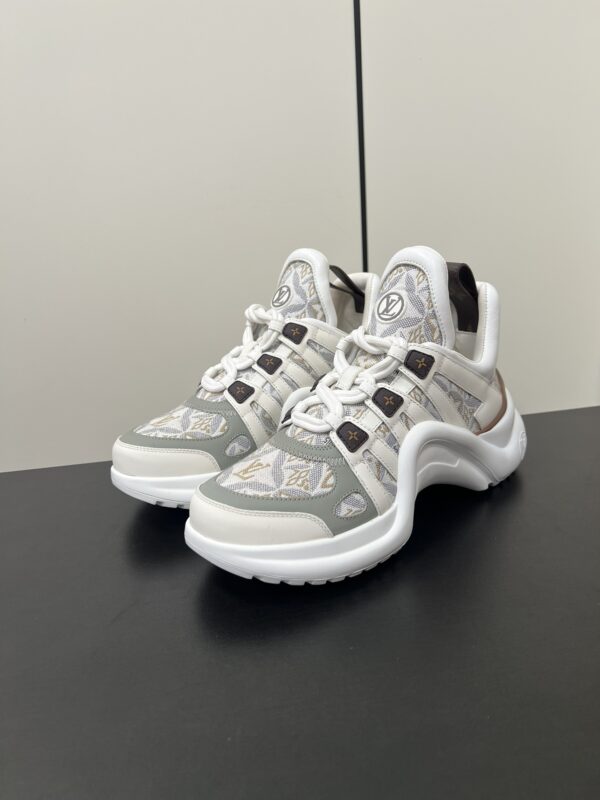 Louis Vuitton - LV Archlight Sneaker