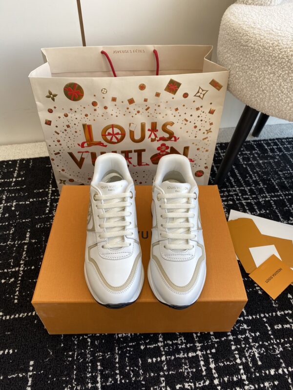 Louis Vuitton - Neo Run Away Sneaker