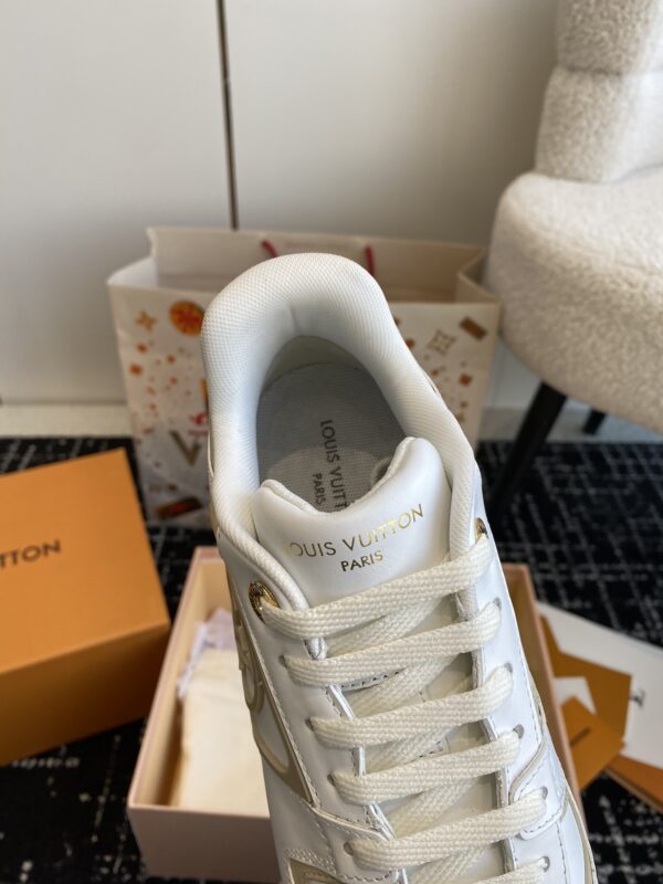 Louis Vuitton - Neo Run Away Sneaker