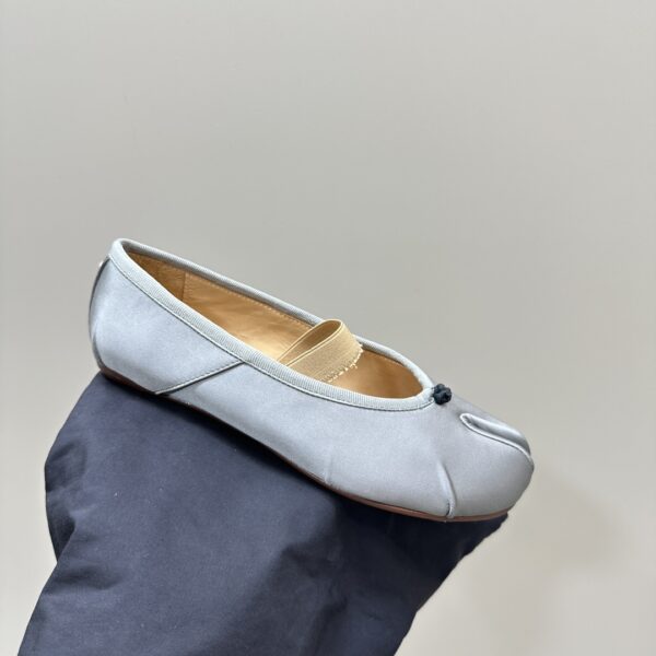 Maison Margiela - Tabi Elastic Band Ballerina