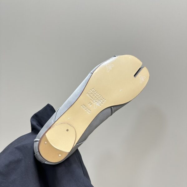 Maison Margiela - Tabi Elastic Band Ballerina
