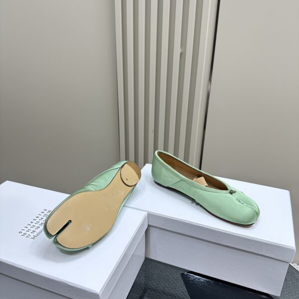Maison Margiela - Tabi Elastic Band Ballerina