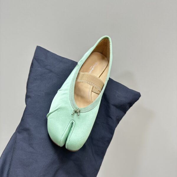 Maison Margiela - Tabi Elastic Band Ballerina
