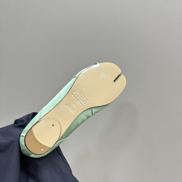 Maison Margiela - Tabi Elastic Band Ballerina