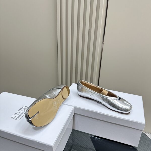 Maison Margiela - Tabi Elastic Band Ballerina