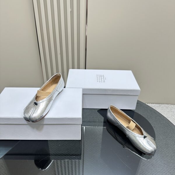 Maison Margiela - Tabi Elastic Band Ballerina
