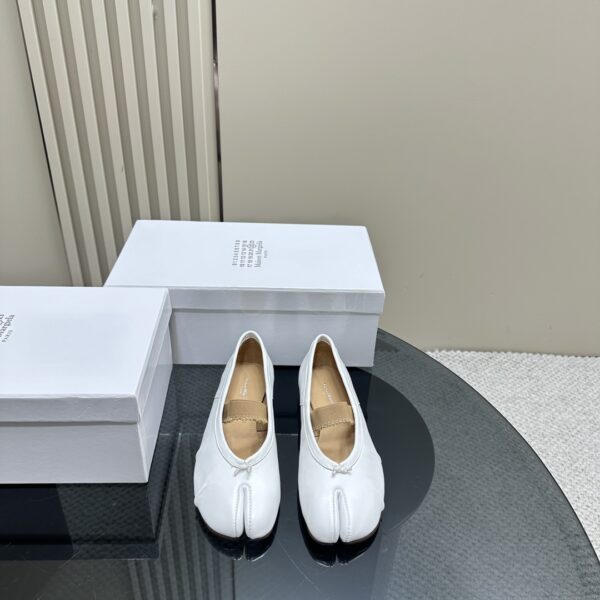 Maison Margiela - Tabi Elastic Band Ballerina