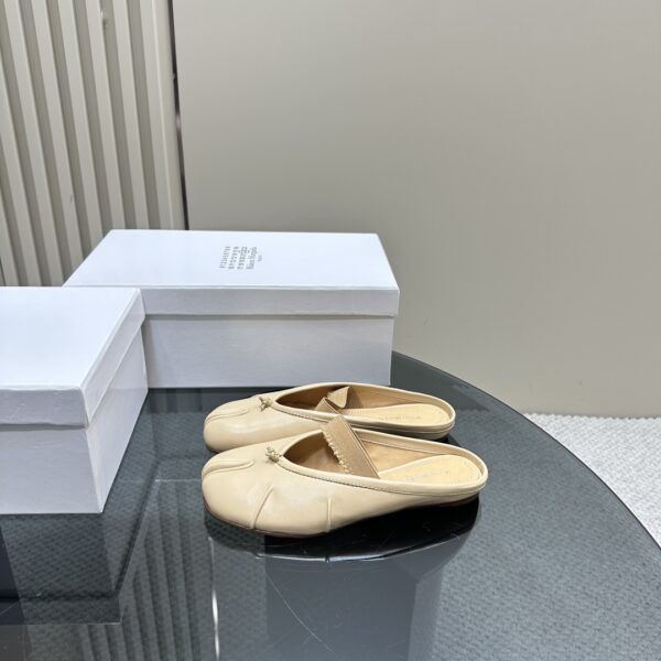 Maison Margiela - Tabi Elastic Band Mule