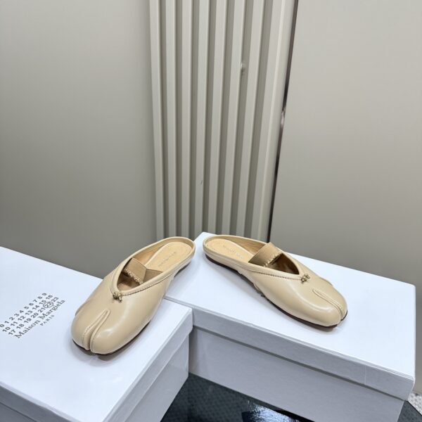 Maison Margiela - Tabi Elastic Band Mule