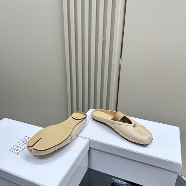 Maison Margiela - Tabi Elastic Band Mule