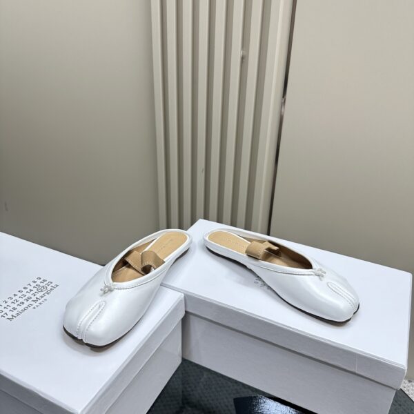 Maison Margiela - Tabi Elastic Band Mule