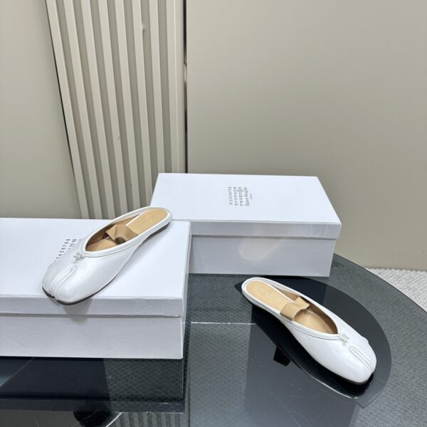 Maison Margiela - Tabi Elastic Band Mule