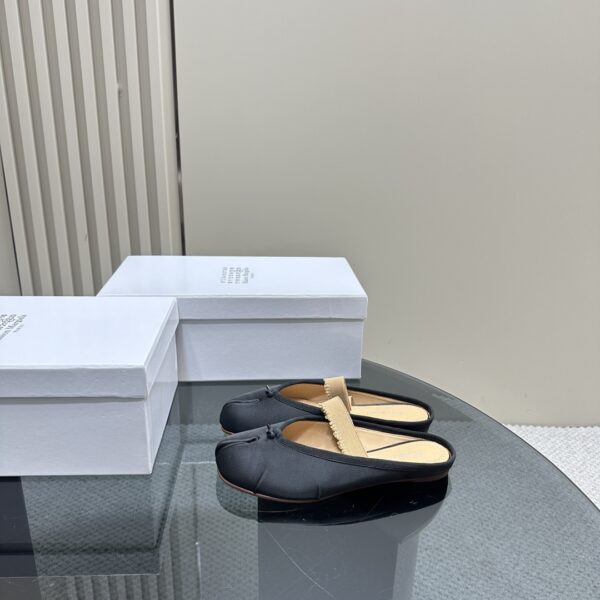 Maison Margiela - Tabi Elastic Band Mule