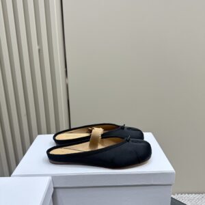 Maison Margiela - Tabi Elastic Band Mule