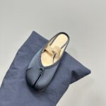 Maison Margiela - Tabi Elastic Band Mule