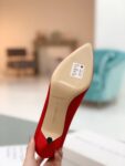 Manolo Blahnik - Hangisi