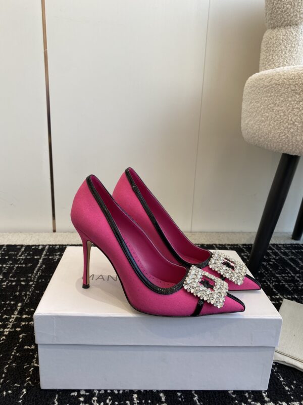 Manolo Blahnik - Tuberian