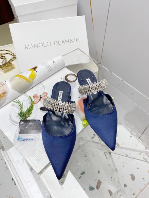Manolo Blahnik - Lutara Mules Flat