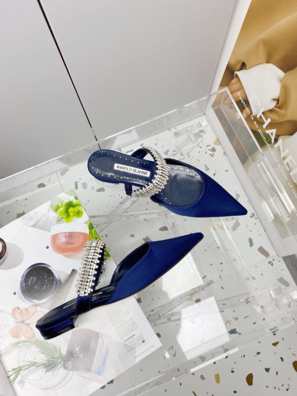Manolo Blahnik - Lutara Mules Flat