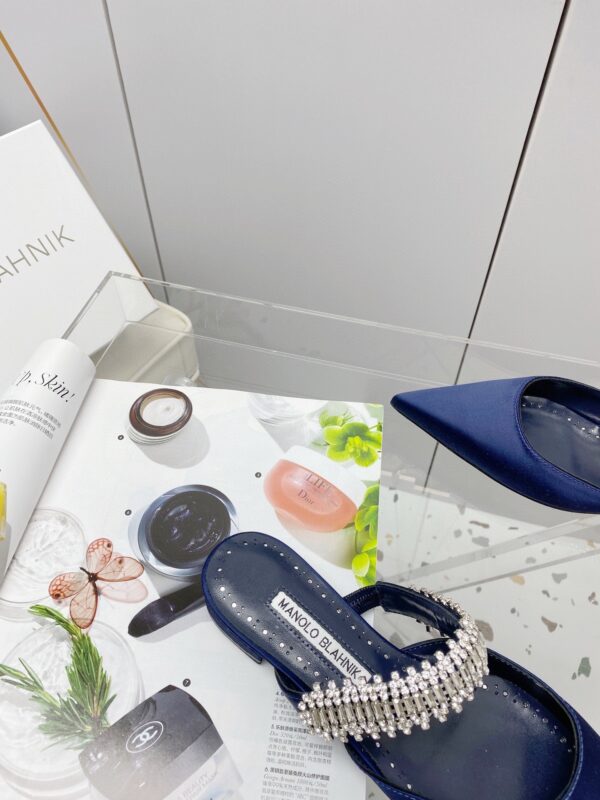 Manolo Blahnik - Lutara Mules Flat