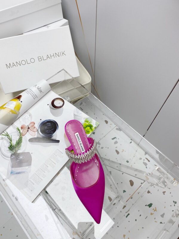 Manolo Blahnik - Lutara Mules Flat