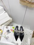 Manolo Blahnik - Lutara Mules Flat