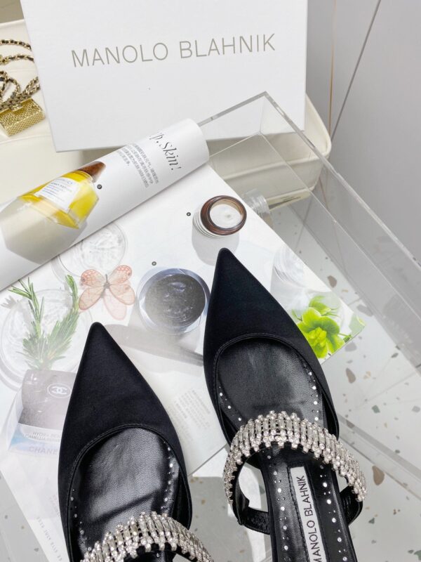 Manolo Blahnik - Lutara Mules Flat