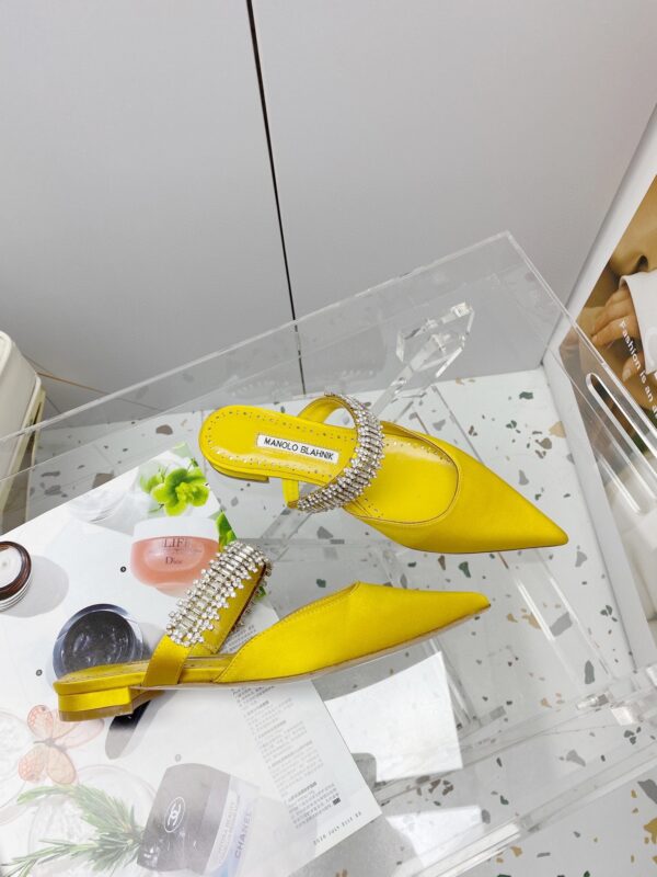 Manolo Blahnik - Lutara Mules Flat