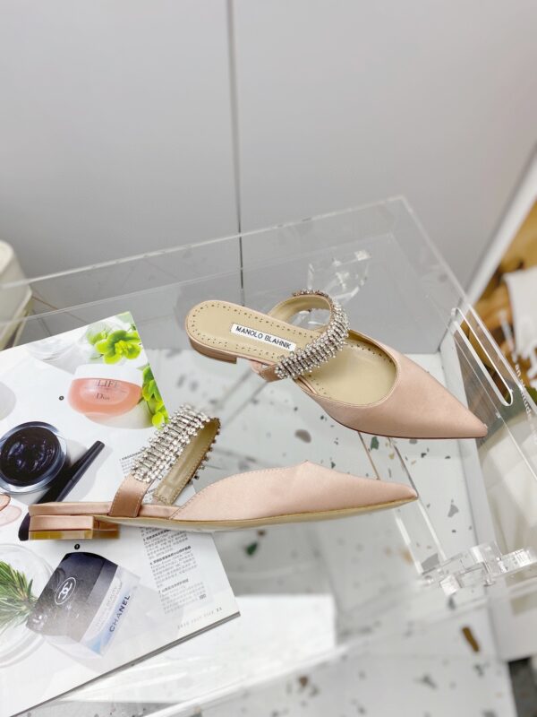 Manolo Blahnik - Lutara Mules Flat